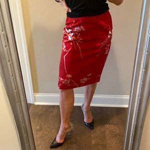 Red Chinoiserie Metallic Threads Pencil Skirt